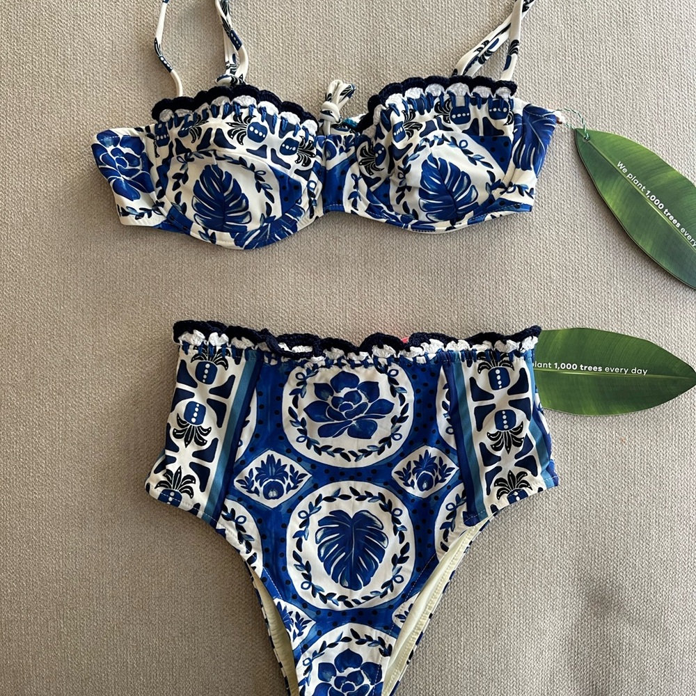FARM Rio Blue and White Tile Print High-Waist Bikini Bottom Only Small